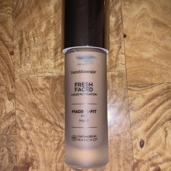 Bare minerals Made To Fit Foundation*Light*Vanilla